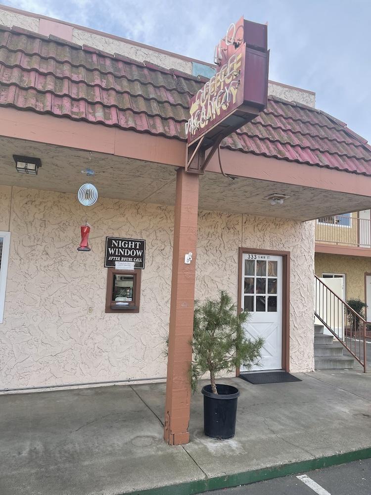 CRYSTAL MOTEL — hotel in Red Bluff