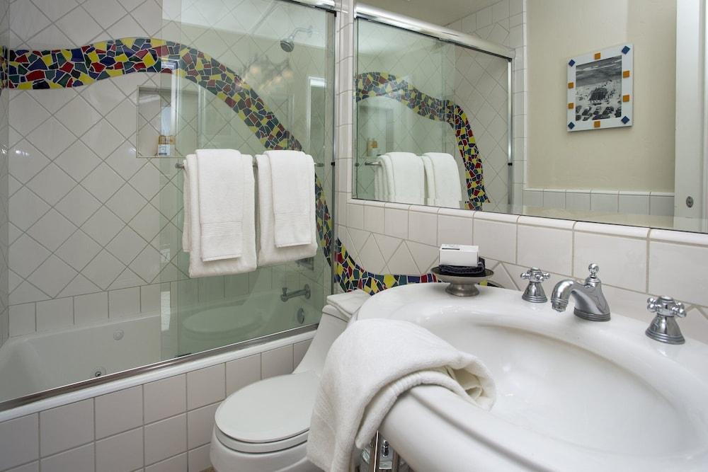 Sunset Cove Villas in Laguna Beach photo 62
