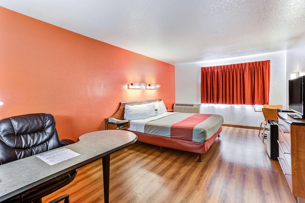 Motel 6 Portland, OR - Tigard West photo 7