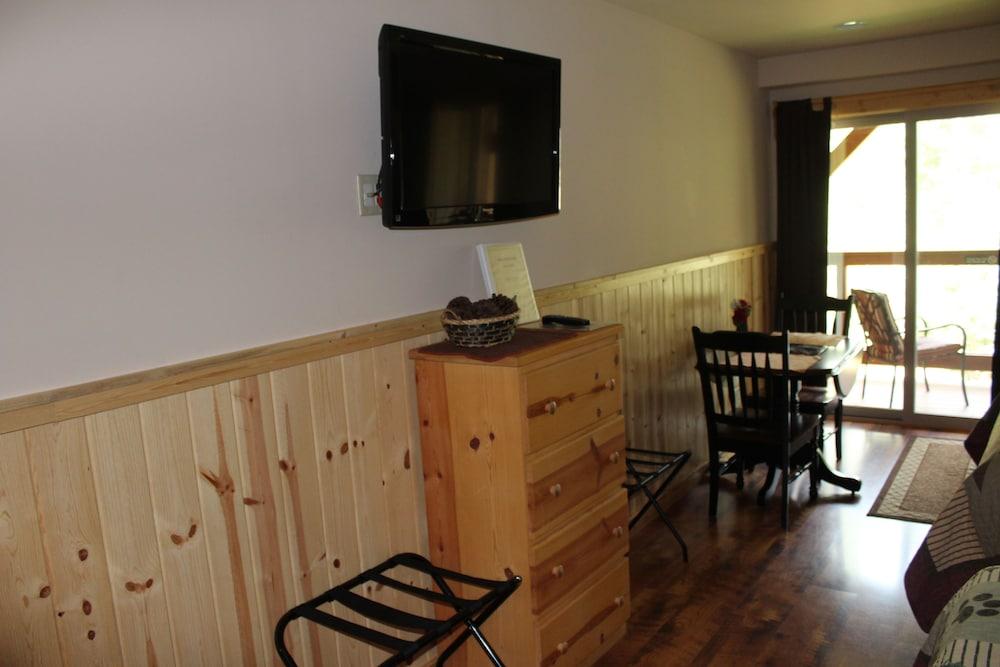 Methow River Lodge & Cabins photo 80
