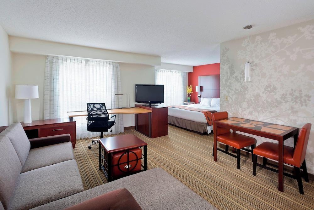 Residence Inn Cedar Rapids photo 6