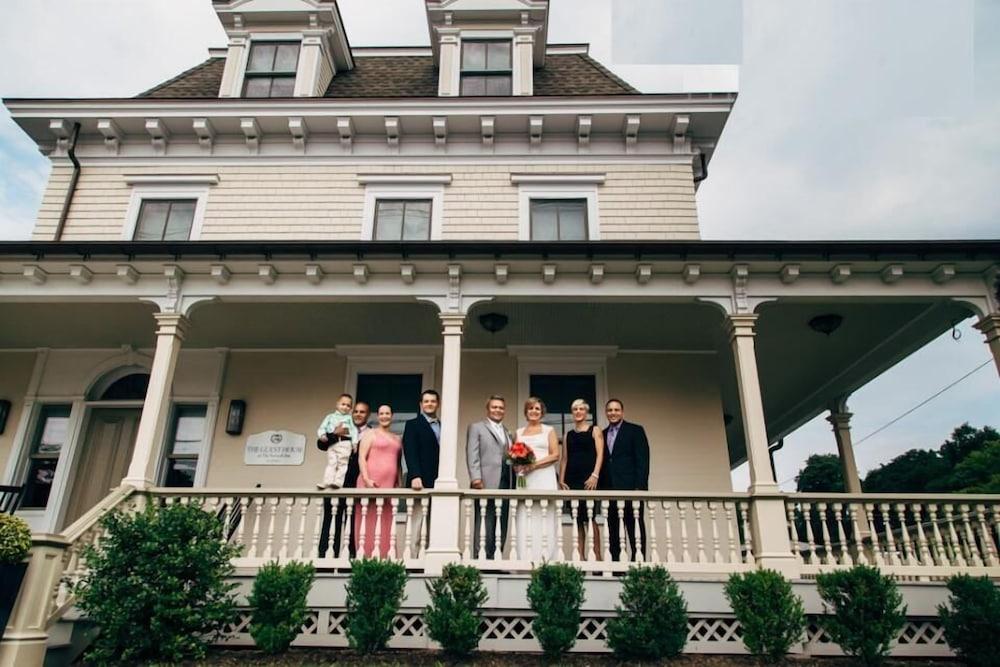 Guesthouse at Norwalk Inn photo 48