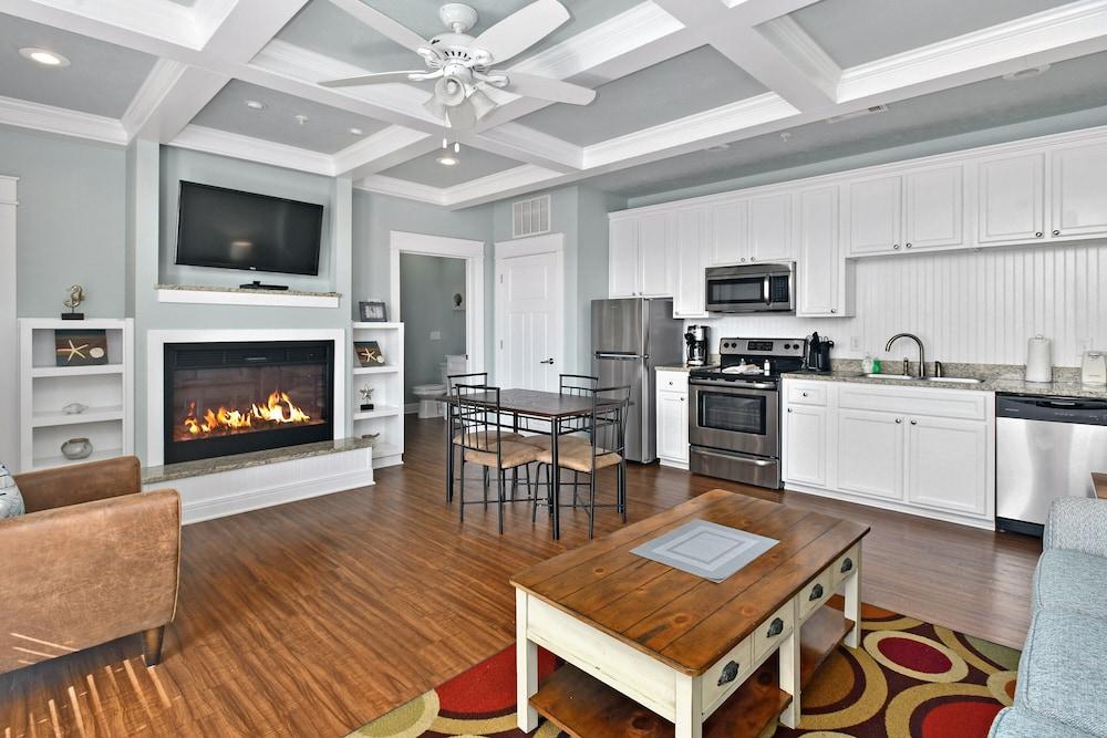 Bransons Nantucket photo 61