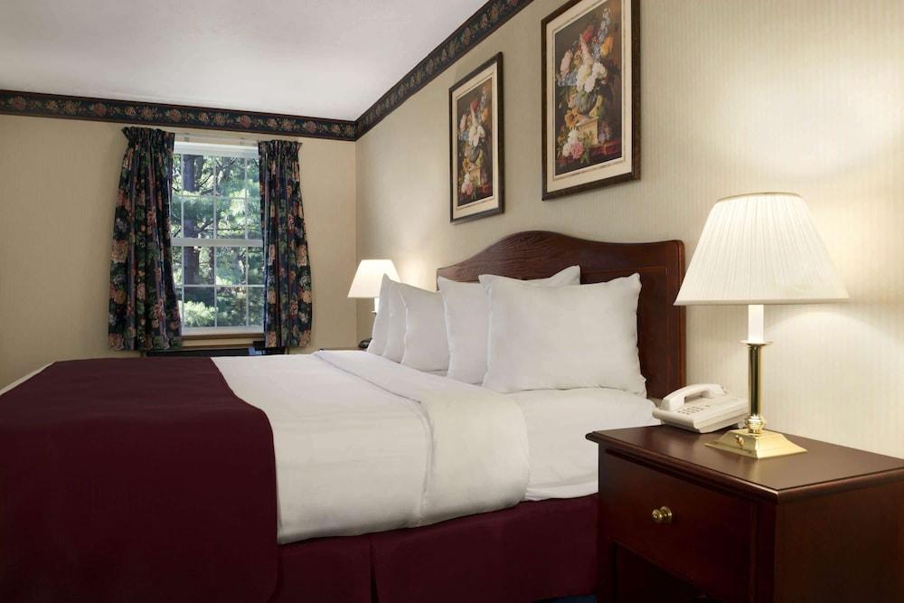 Days Inn by Wyndham Grayling photo 4