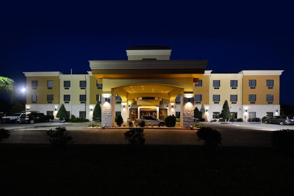 Comfort Suites Bay City East photo 25