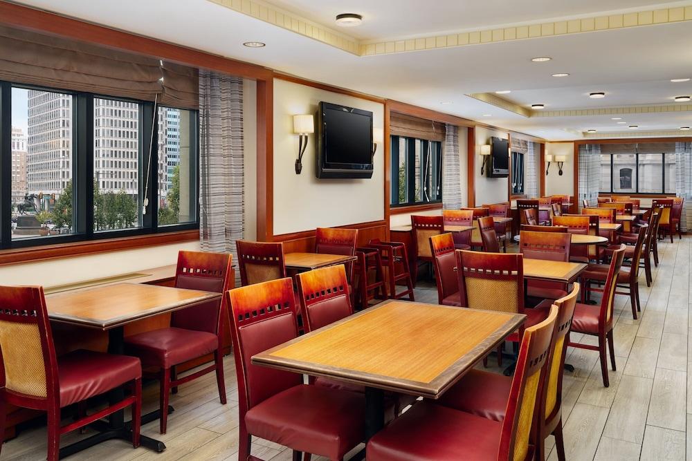 Residence Inn Philadelphia Center City photo 40