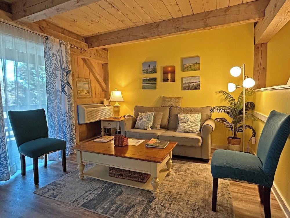 The Island Inn on Martha's Vineyard photo 9