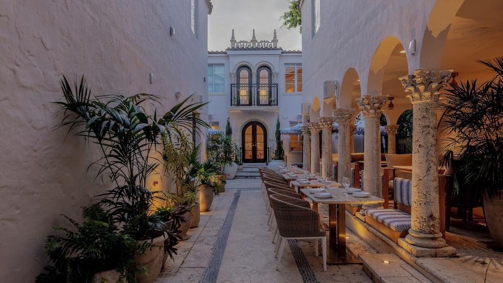 Donatella Boutique Hotel & Restaurant photo 1