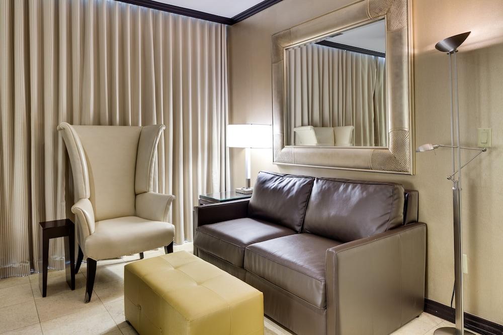SBV Luxury Ocean Hotel Suites photo 8