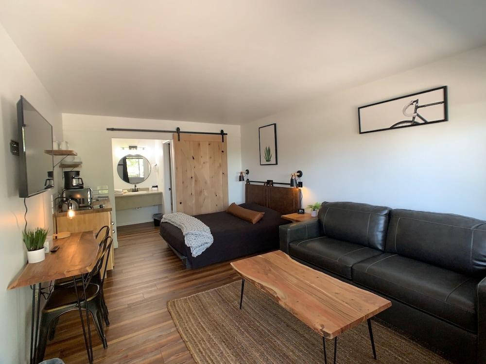 Trailhead Cabins & Lodging photo 20