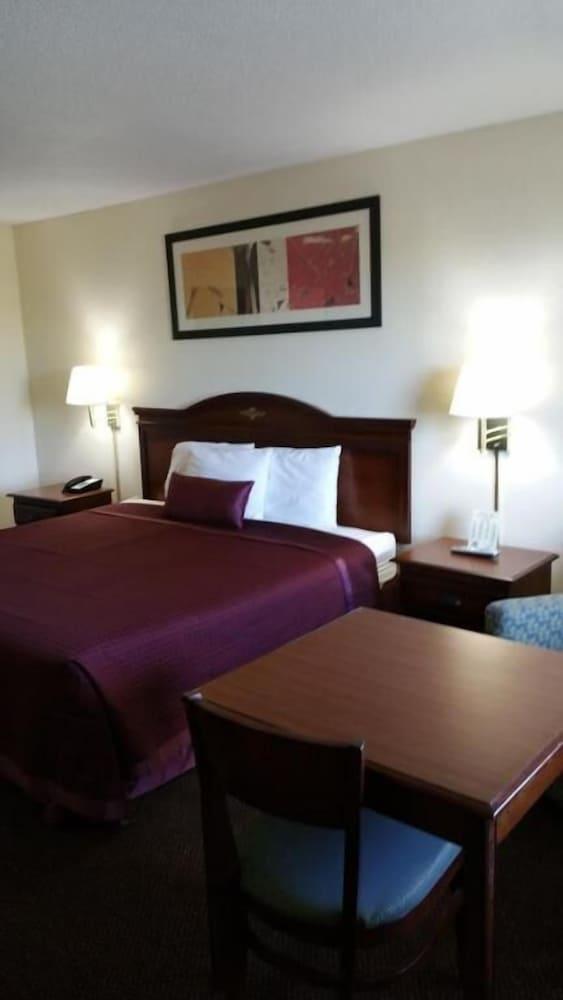 Hoosier Inn photo 13