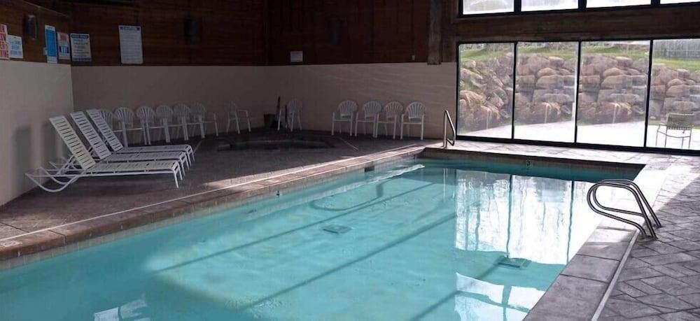 Daniels Summit Lodge photo 20