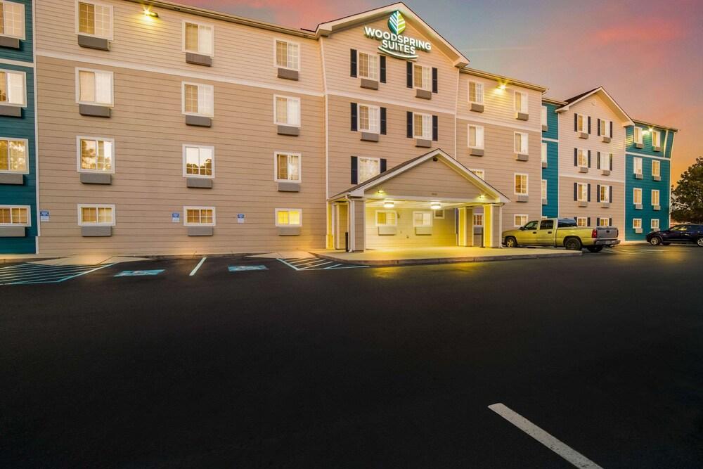 WoodSpring Suites North Charleston Airport I-526 photo 23