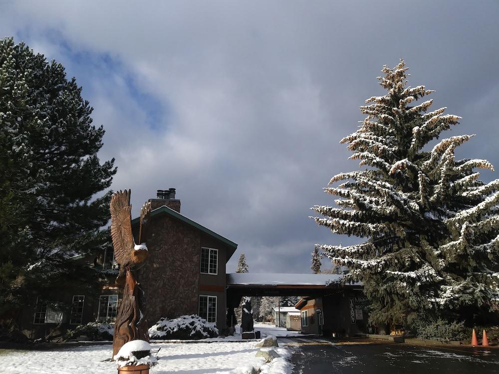 Chalet Motel Whitefish photo 44