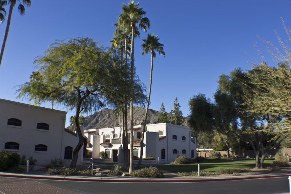 Getaways at Scottsdale Camelback photo 1