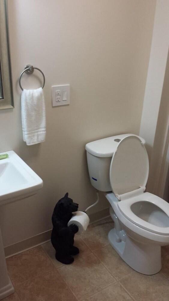 Bear Paw Inn photo 13