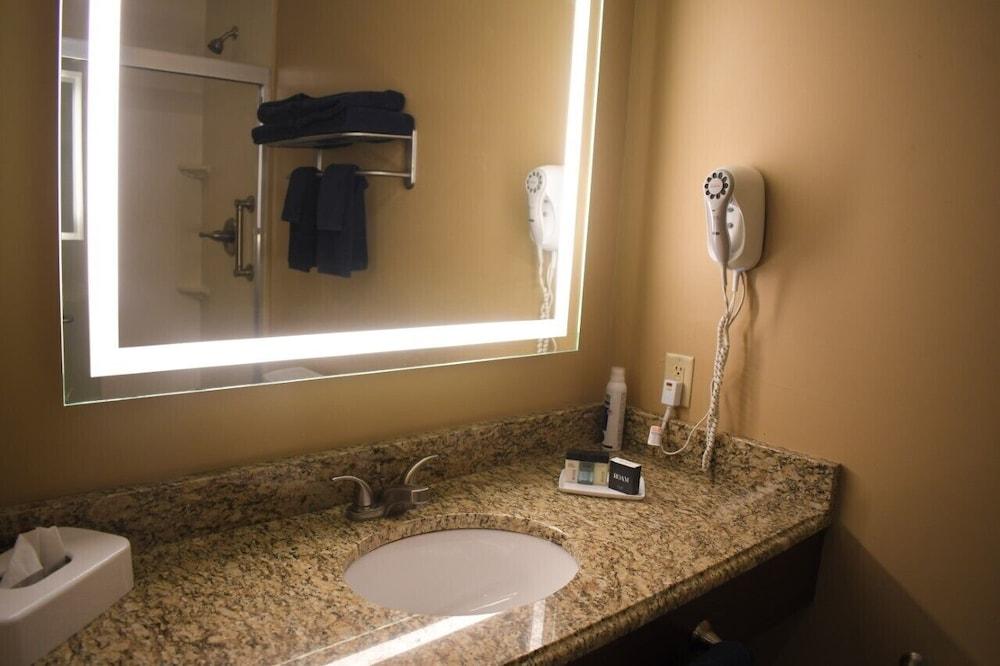 Hotel 27 photo 35