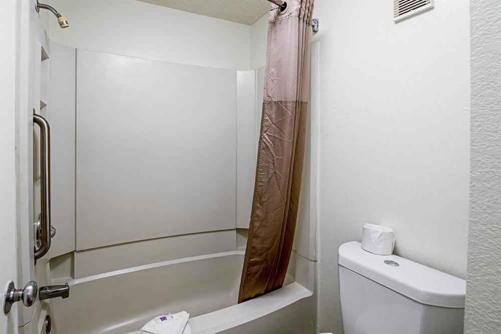 Budget Inn Norfolk Va photo 21