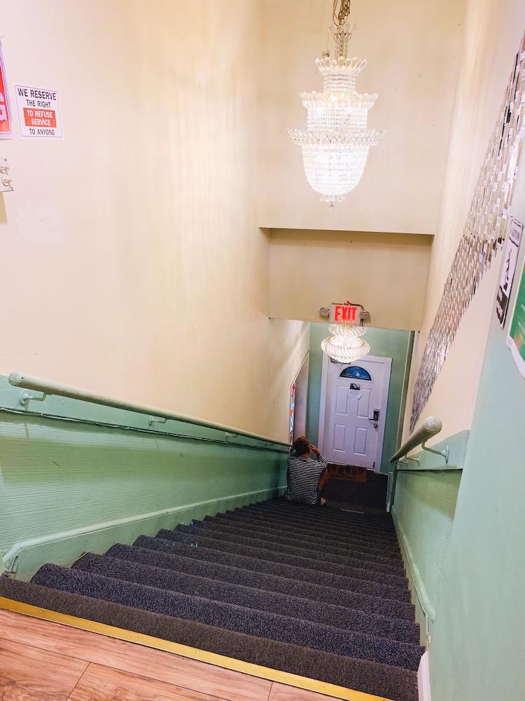 Melrose Hostel photo 9
