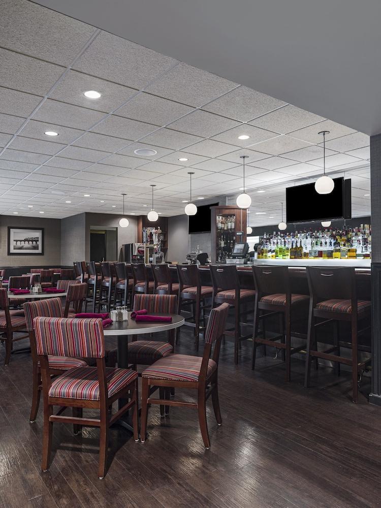 DoubleTree by Hilton Newark Penn Station photo 15