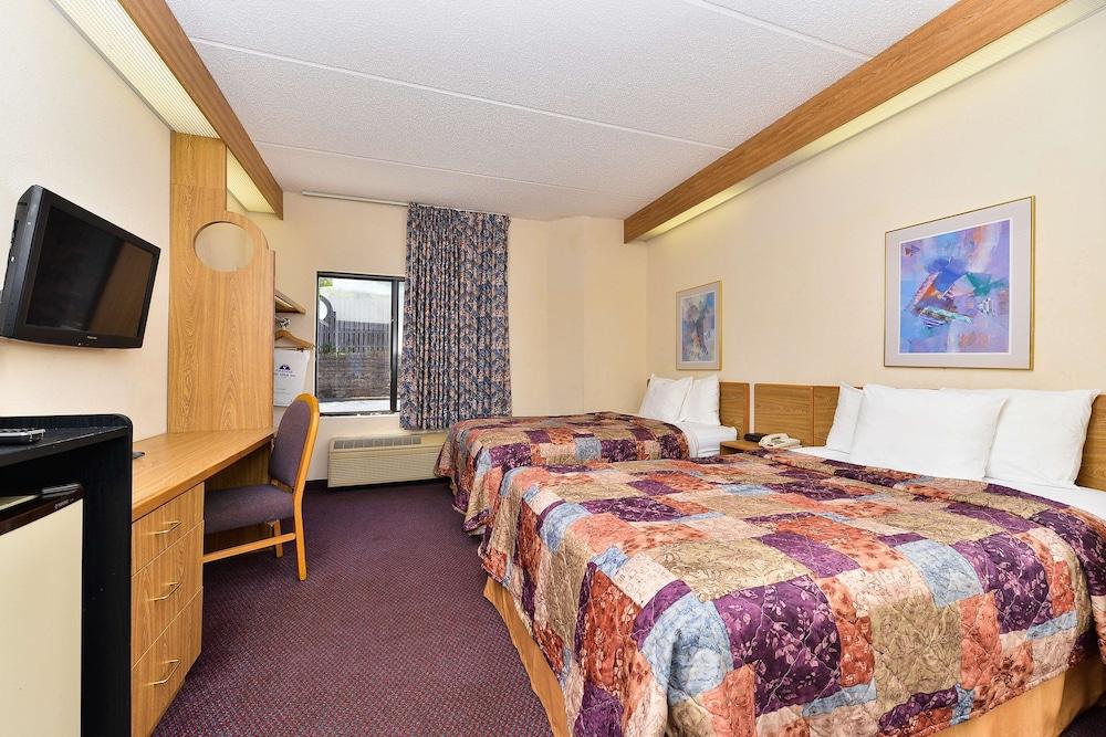 Americas Best Value Inn & Suites Morrow Atlanta photo 9
