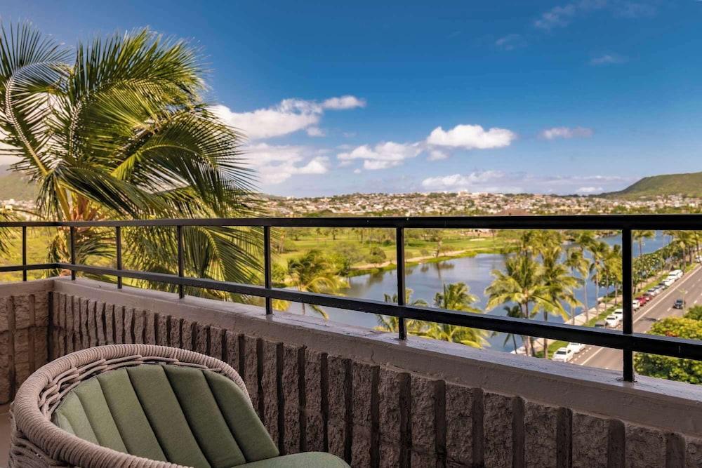 Wayfinder Waikiki photo 29