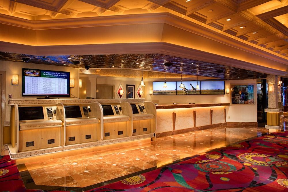 Western Village Inn & Casino by Peppermill Resorts photo 11