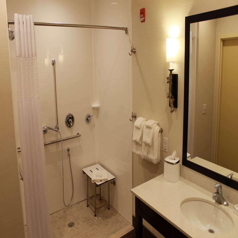Hampton Inn & Suites Stroudsburg Pocono Mountains photo 19
