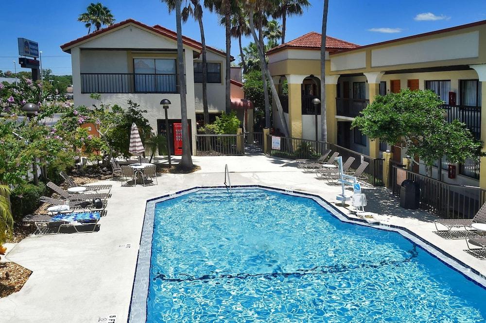 Baymont by Wyndham Orlando East photo 24