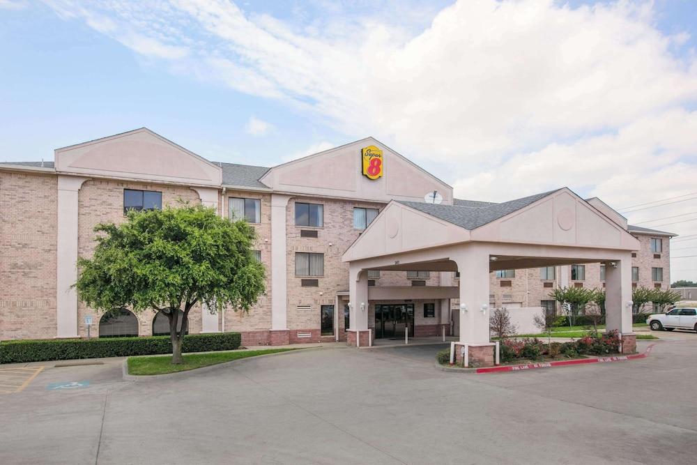 Super 8 by Wyndham Garland North Dallas Area photo 1