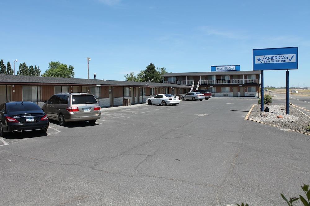 Americas Best Value Inn Boardman photo 19