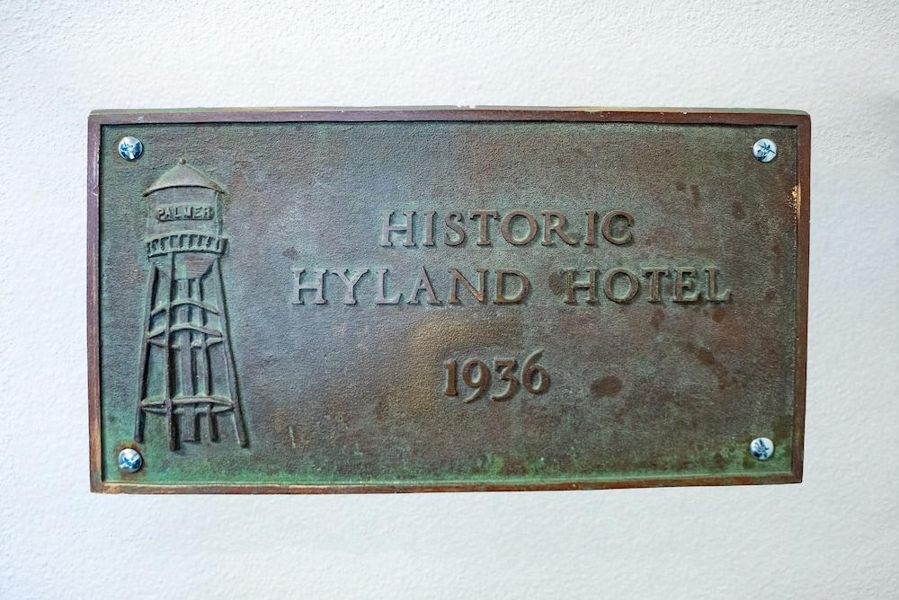 Hyland Hotel photo 2