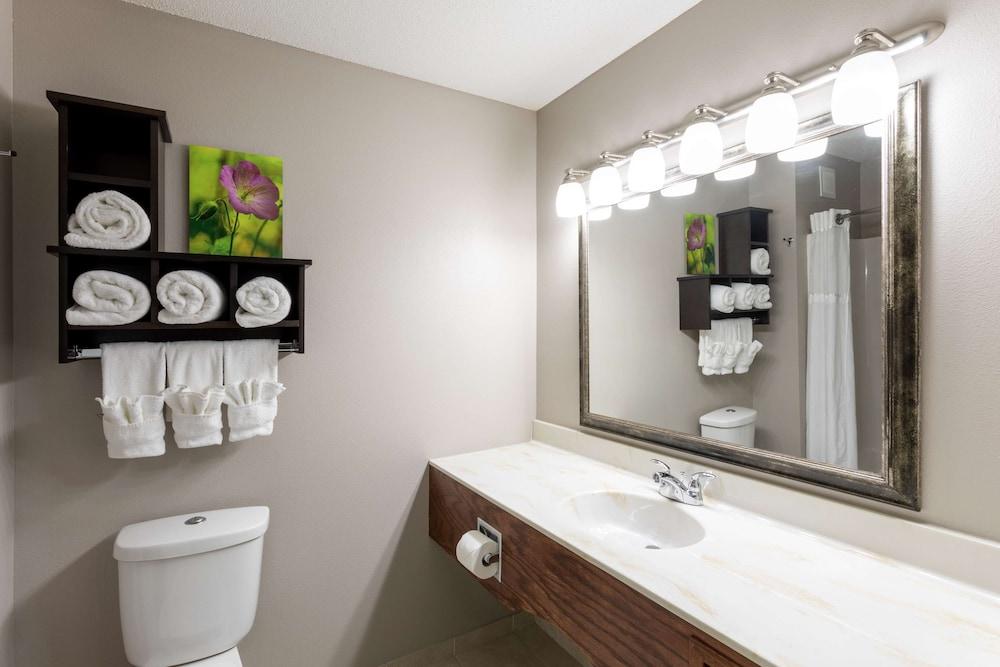 Grandstay Residential Suites Hotel - Sheboygan photo 8