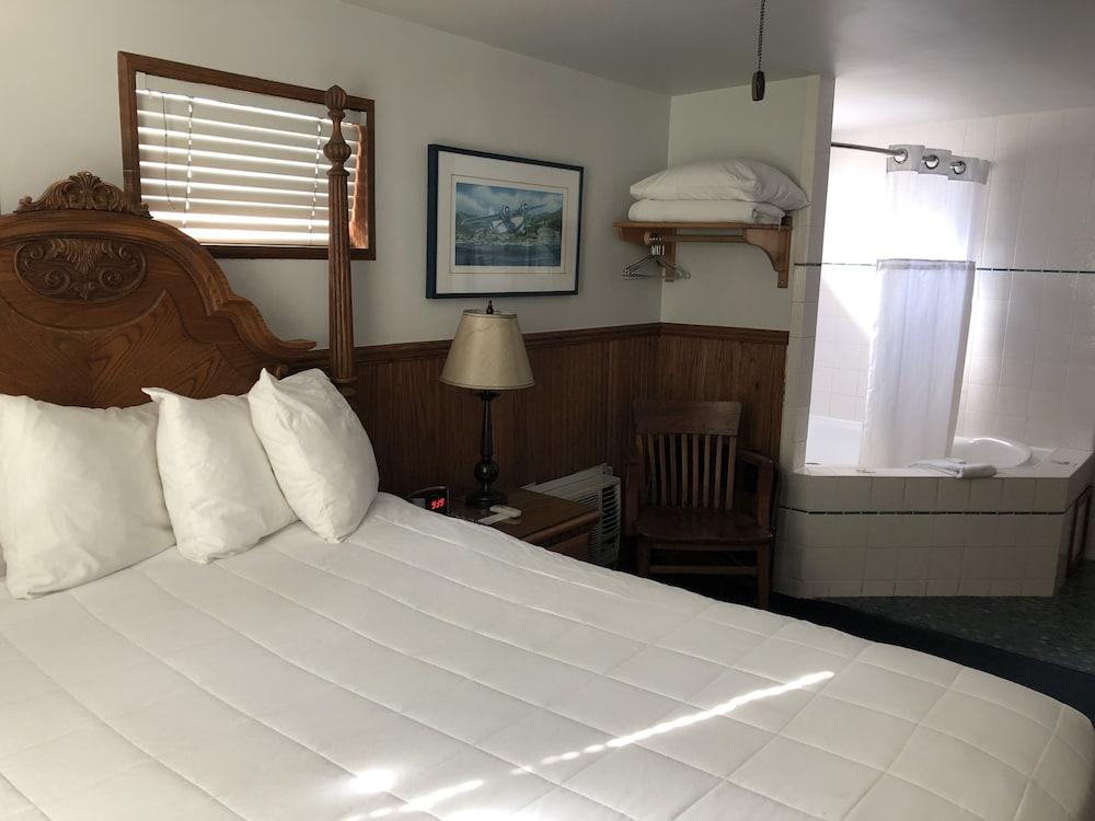 Seacrest Inn photo 49