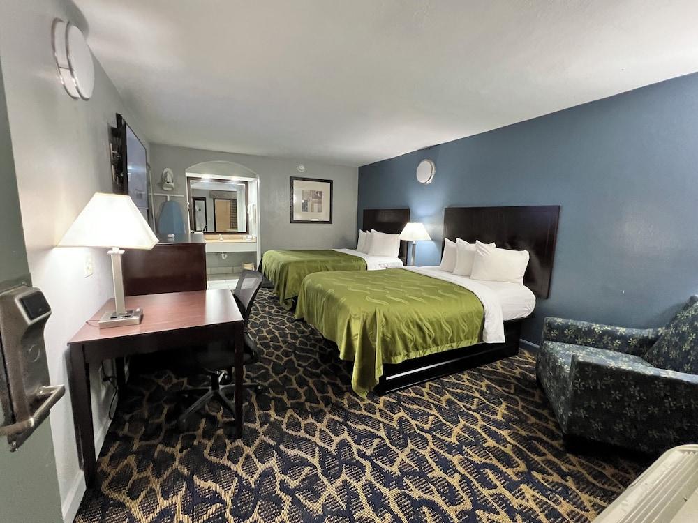 Quality Inn Indianola photo 46