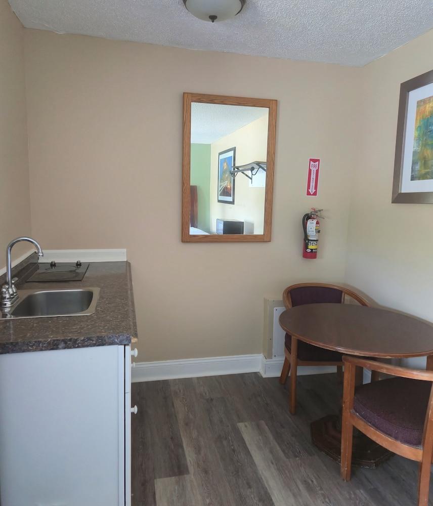Nashoba Valley Inn & Suites photo 22