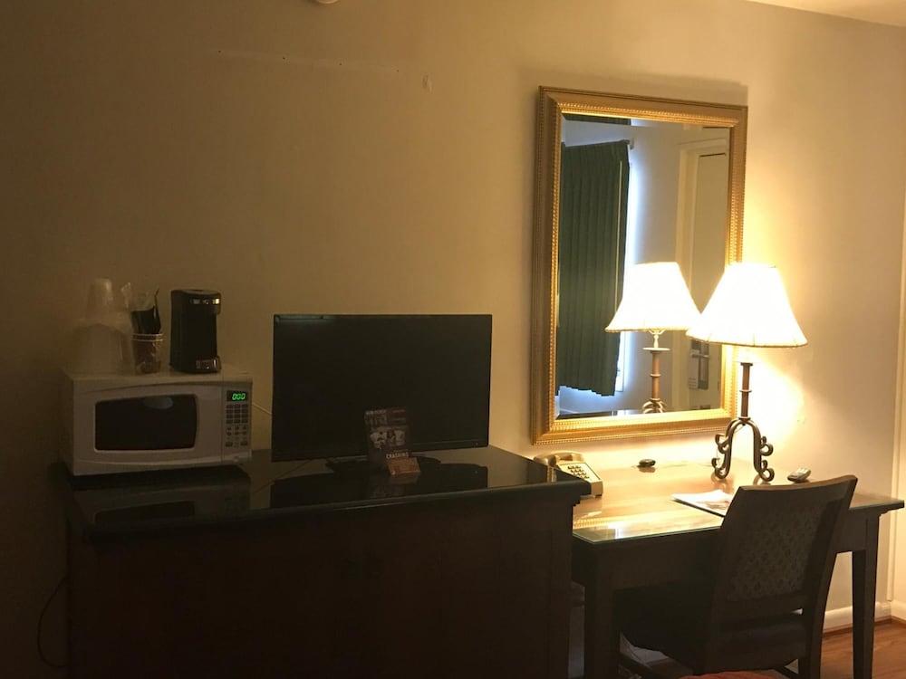 Canyonlands Motor Inn photo 18
