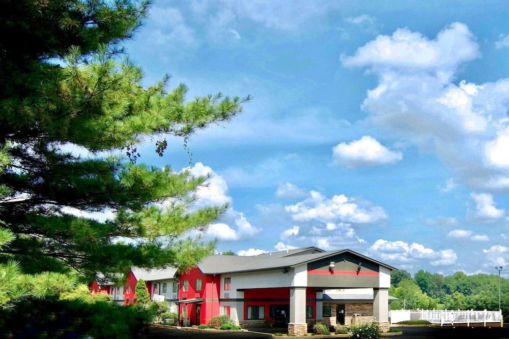 Ramada by Wyndham Tell City photo 29
