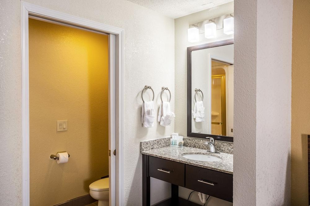 Wingate by Wyndham Owensboro photo 43