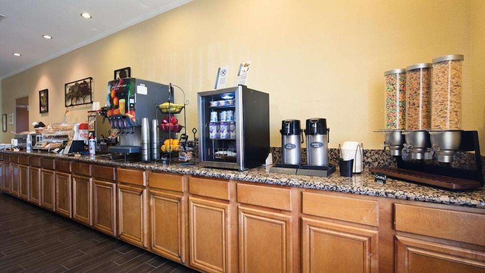Quality Inn Perryton photo 17