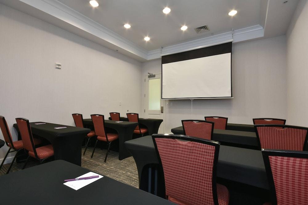 Residence Inn Marriott Concord photo 25