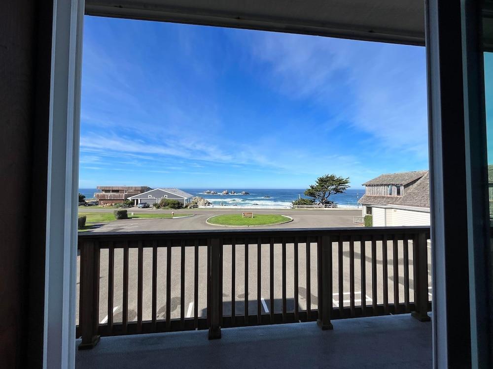 Sunset Oceanfront Lodging photo 92