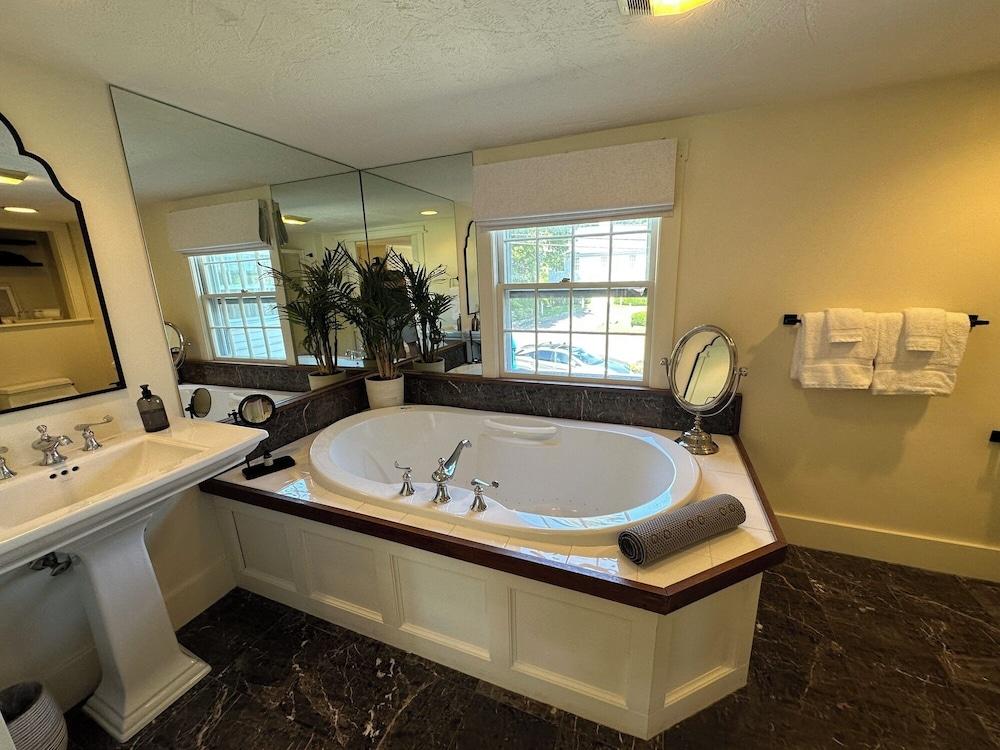 Inn at Perkins Cove photo 67
