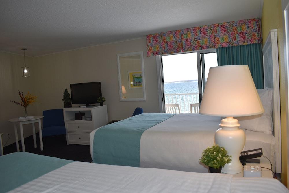 Breakers Resort & Beach Bar photo 11