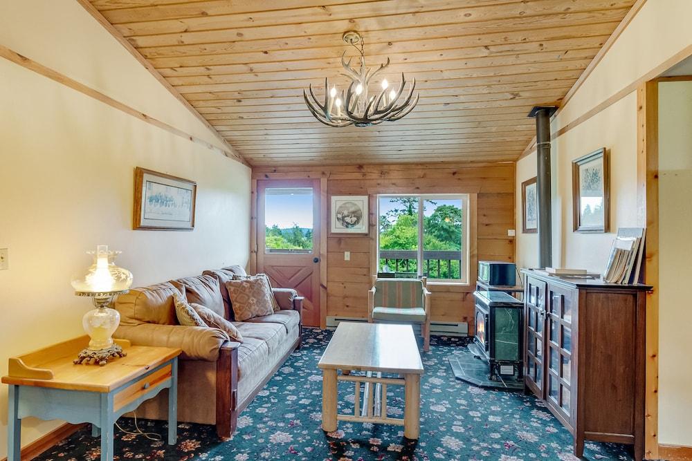 Deer Harbor Inn photo 35