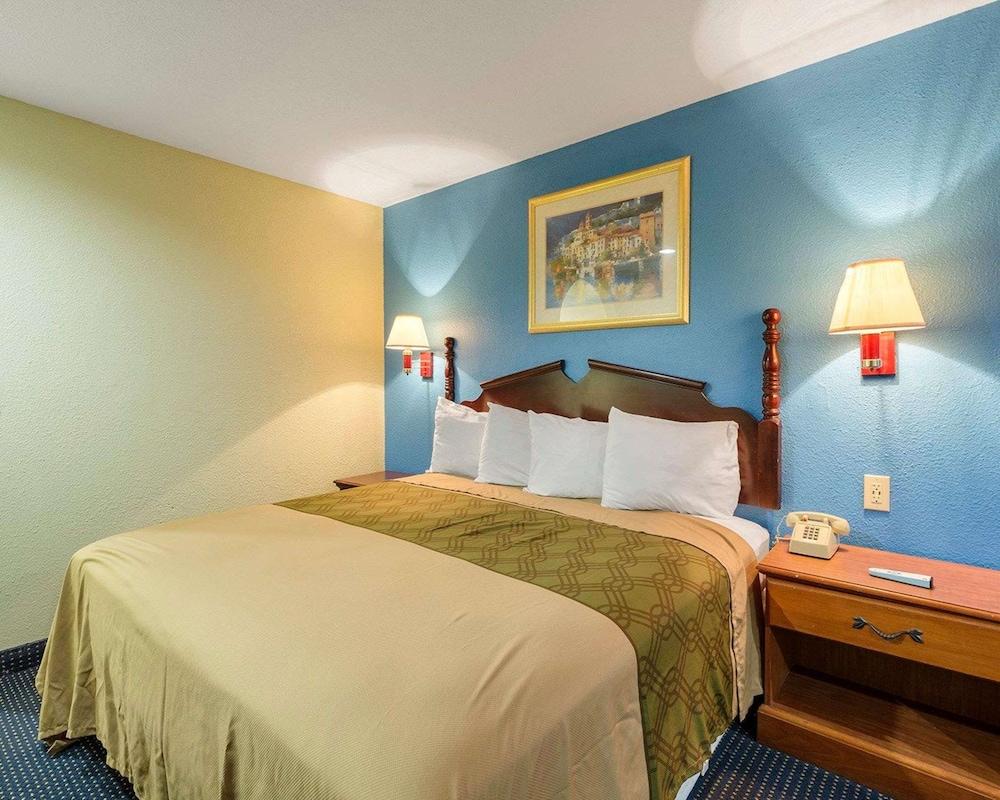 Rodeway Inn South Houston photo 15