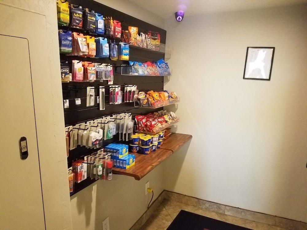 Infinity Inn & Suites photo 18