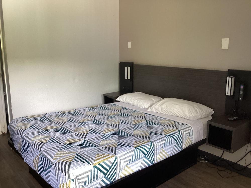 Motel 6 Lantana, FL photo 25