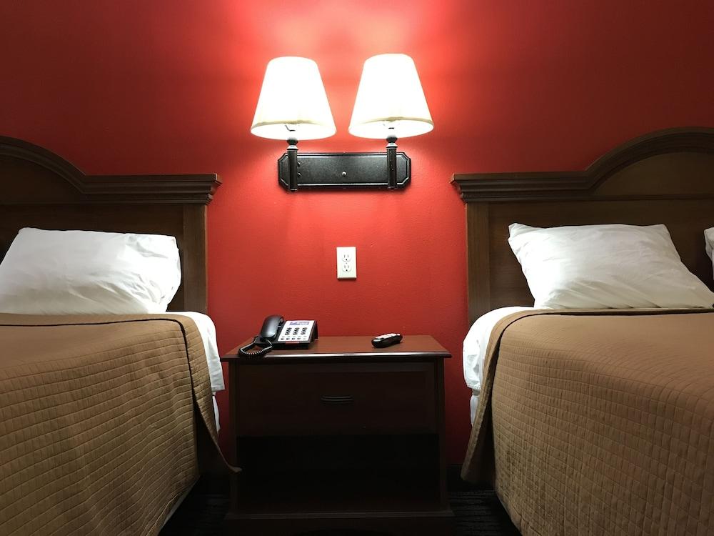 Relax Inn photo 12