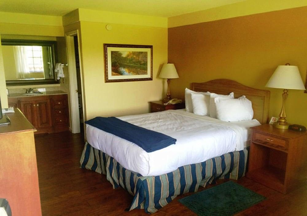 The Smokehouse Lodge and Cabins photo 21
